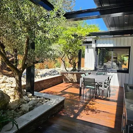 Вилла Papagayo, Piscine Chauffee, Jacuzzi & Sauna Пессак