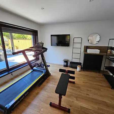 Papagayo, Piscine Chauffee, Jacuzzi & Sauna Пессак