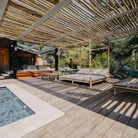 Papagayo, Piscine Chauffee, Jacuzzi & Sauna 别墅 佩萨克