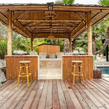 Papagayo, Piscine Chauffee, Jacuzzi & Sauna